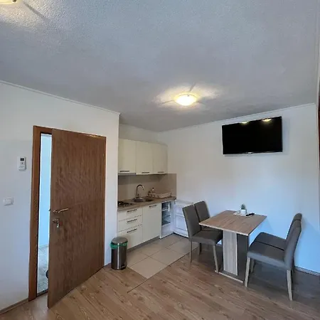 Mia Apartment *